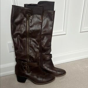 Carlos by Carlos Santana Brown Heeled Boots with Chunky Heel and Riding Style